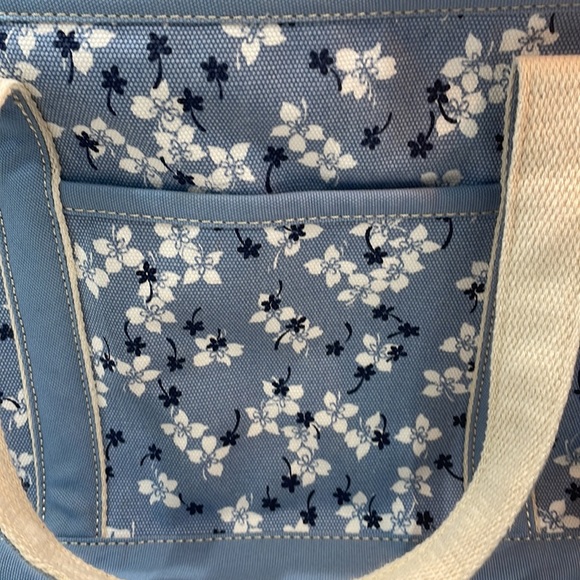 Draper James Lands-End collaboration Medium tote chambray blue - new and unused - Picture 4 of 10